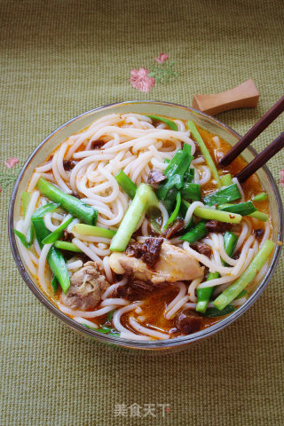 Refreshing Chicken Soup Rice Noodles recipe