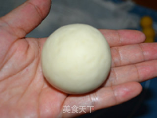 Cantonese Refreshment Custard Buns recipe