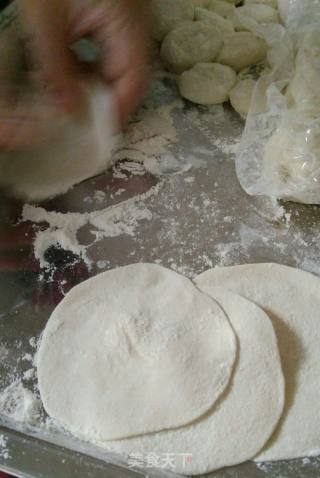 Pork Dumplings with Chives recipe