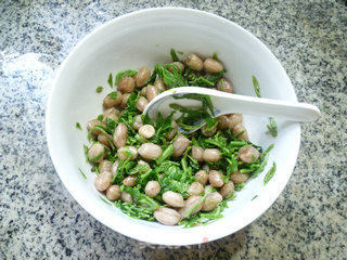 Toon Mixed with Peanut Kernels recipe