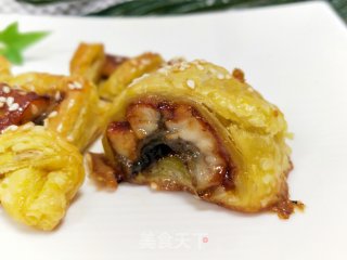 Three Ways to Eat Puff Pastry Eel recipe