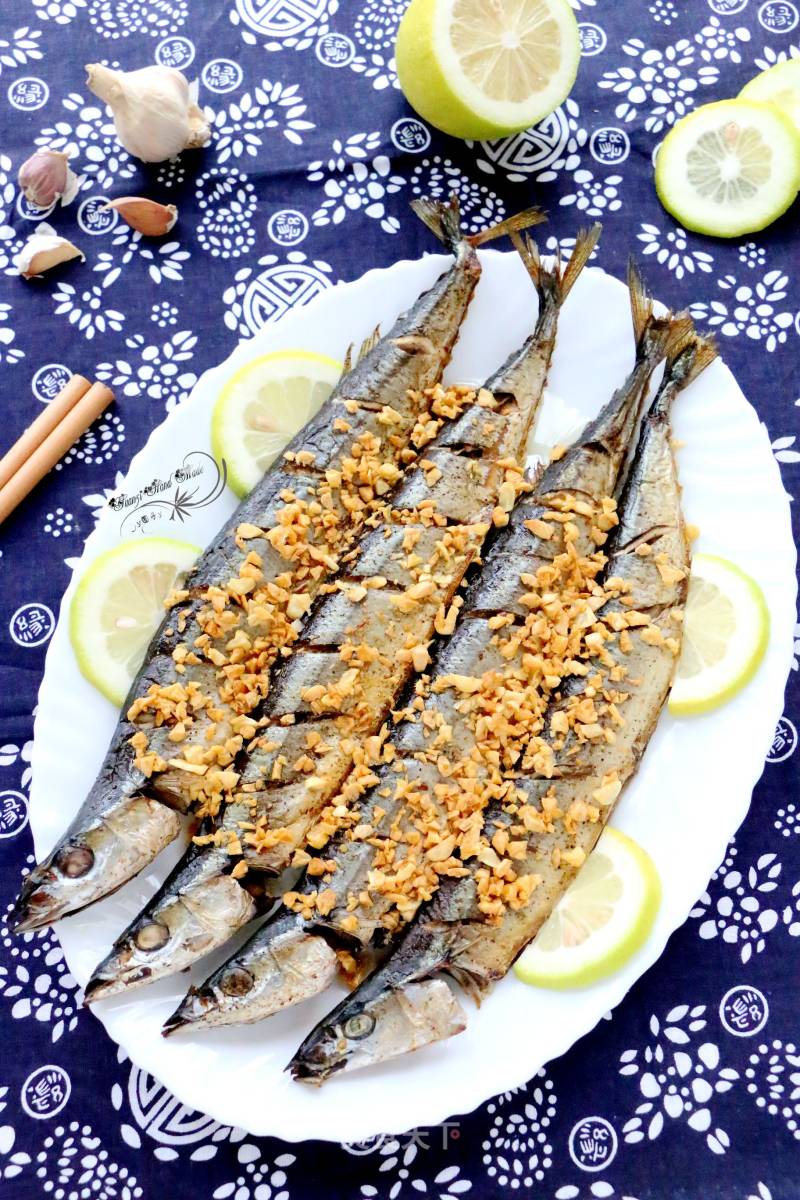 Grilled Saury with Garlic recipe