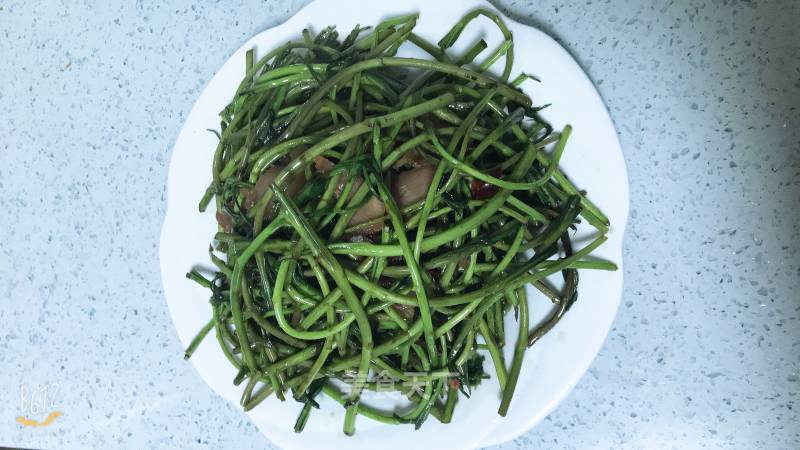 Stir-fried Wild Artemisia recipe