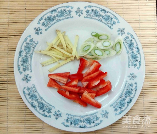 Vegetarian Stir-fried Chayote and Celery recipe