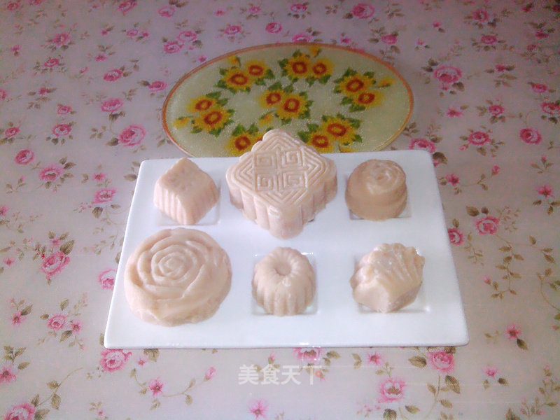 Colorful Nutritious Oil-free Bean Paste Mooncakes (no Need to Bake)