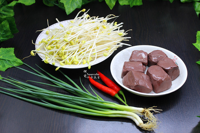 Tonic Blood Beauty, Bean Sprouts and Pig Blood Soup recipe