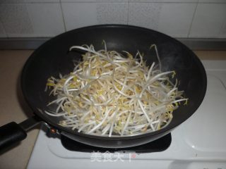 Fried Mustard with Silver Sprouts recipe