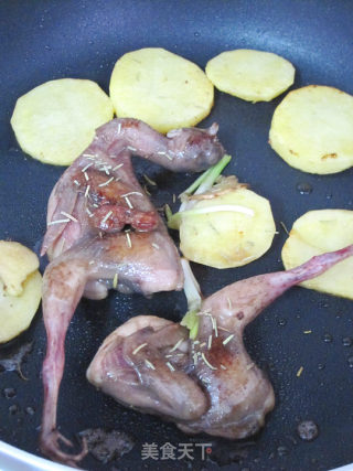 [flying Birds and Animals] Pan-fried Rosemary Quail recipe