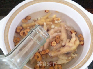 Chicken Feet Soup with Angelica and Red Dates recipe