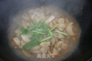 Stir-fried Pork with Mushroom recipe