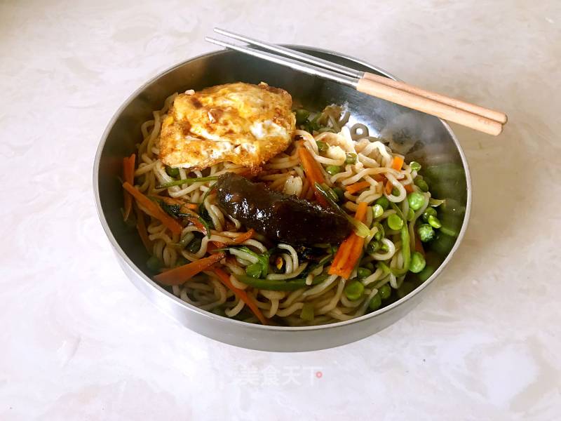 Fried Noodles with Sea Cucumber recipe