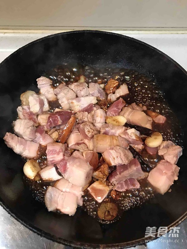 Braised Pork and Bean Soak recipe