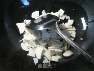 Stir-fried Edamame with Mustard and Bamboo Shoots recipe