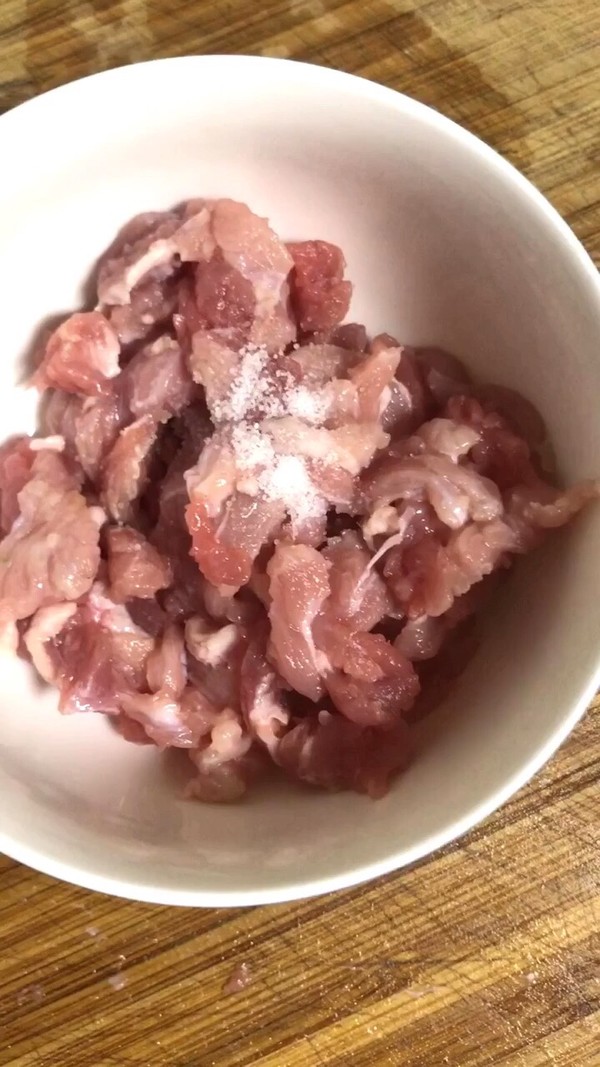 Family Edition Pork Shredded in Beijing Sauce recipe