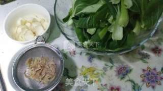 Stir-fried Rape with Shrimp Skin and Lily recipe