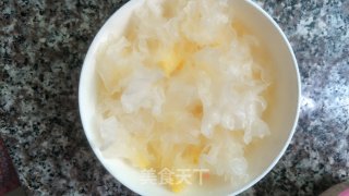 Rice Wine Tremella Red Date Congee recipe