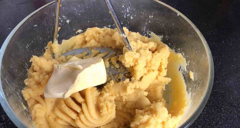 Salted Egg Yolk Potato Cookies recipe