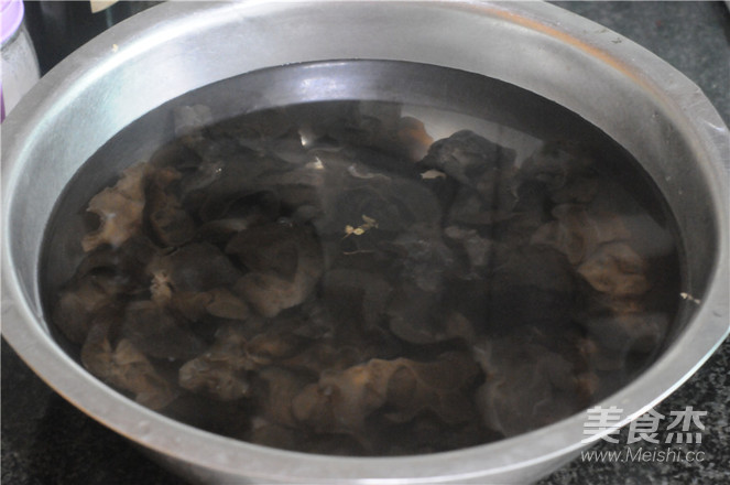 Vinegar Mixed Black Fungus recipe