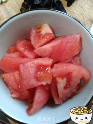 Scrambled Eggs with Tomato Fungus recipe