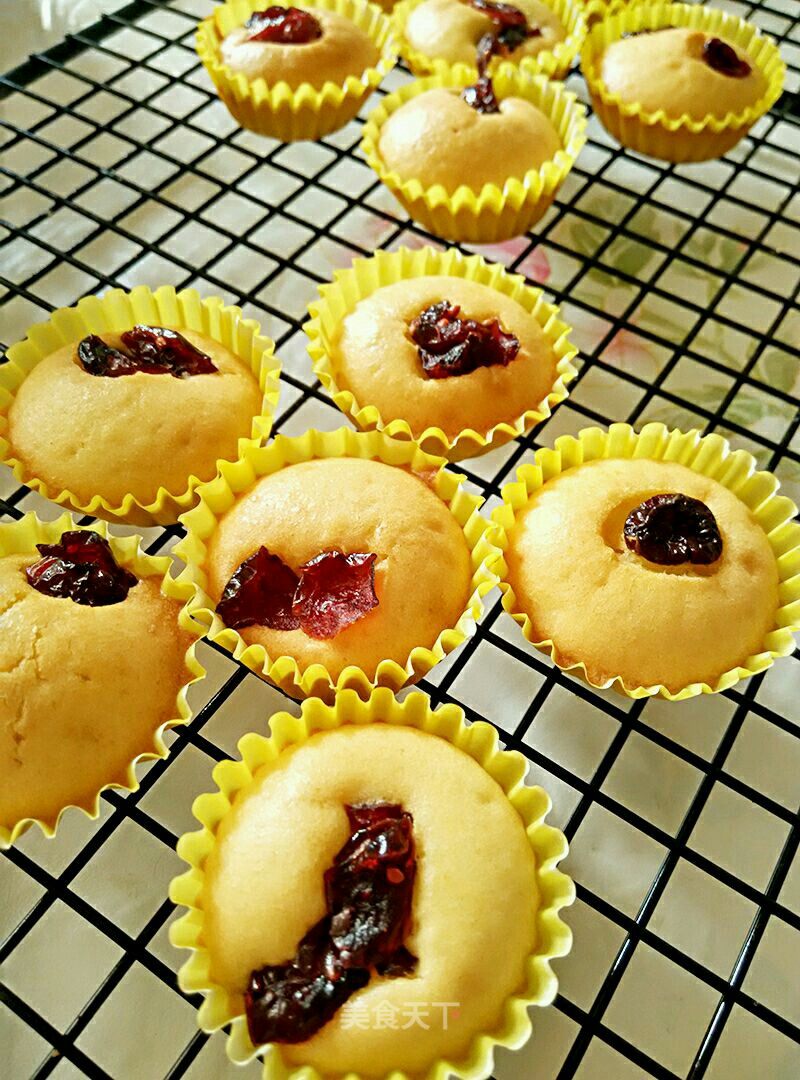 Cranberry Small Cakes recipe