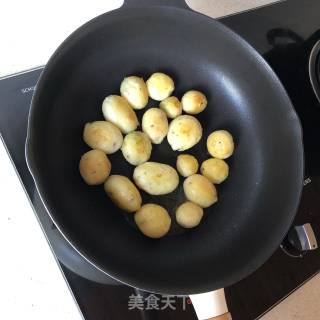 Pan-fried Baby Potatoes recipe