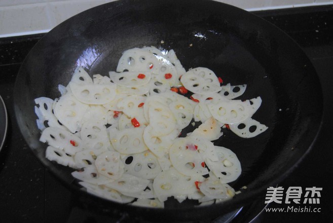 Hot and Sour Lotus Root Slices recipe