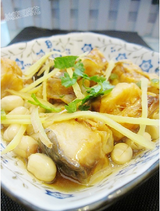 Steamed Dried Fish with Peanuts recipe