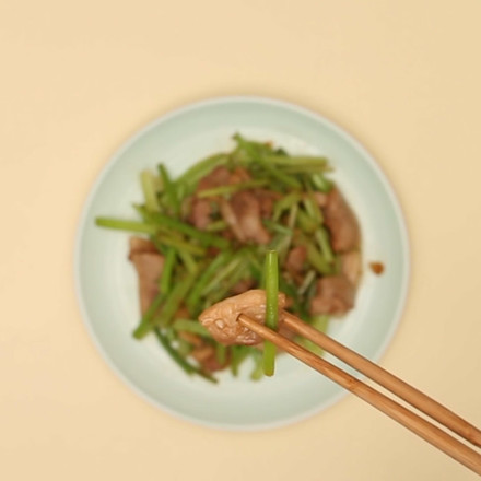 Celery Stir-fried Pork recipe