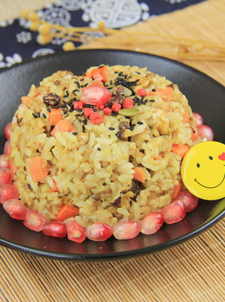A Pot of Fried Rice with Buckwheat Fragrant Rice