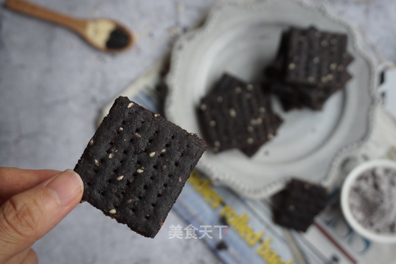 Nutritious Sesame Soda Biscuits recipe