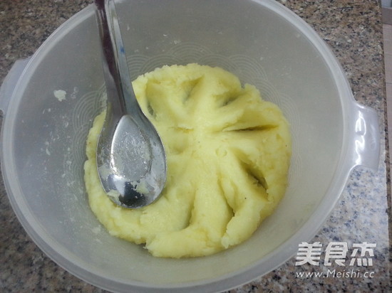 Matcha Potato Salty Bread recipe