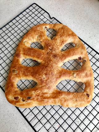 Leaf-shaped Raisin Scones recipe