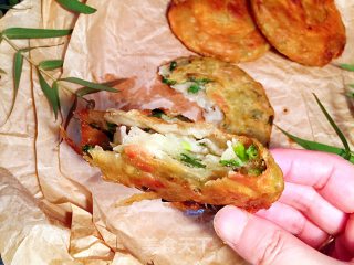 Bacon Scallion Pancakes recipe