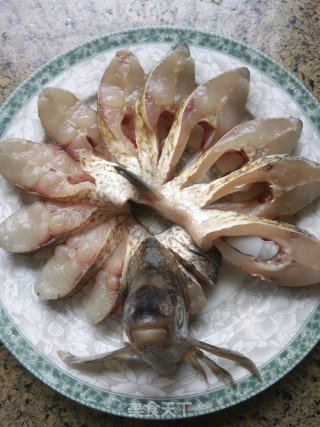 Peacock Steamed Fish recipe