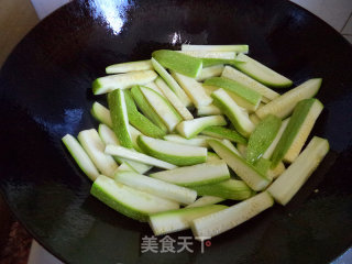 Stir-fried Bacon with Melon recipe