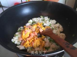 Fried Rice with Yuqian Salmon Egg recipe