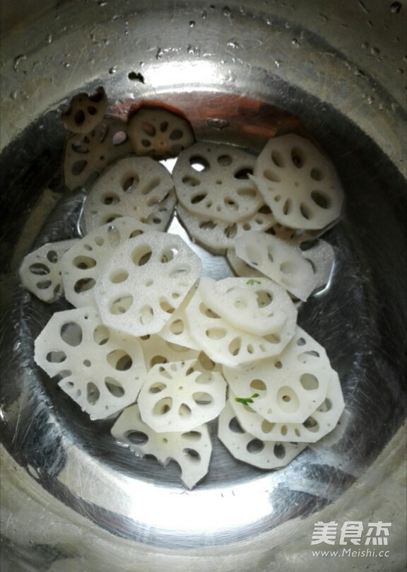 Spicy Red Oil Lotus Root Slices recipe