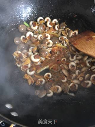 Spiced Snails with Ginger Sauce recipe