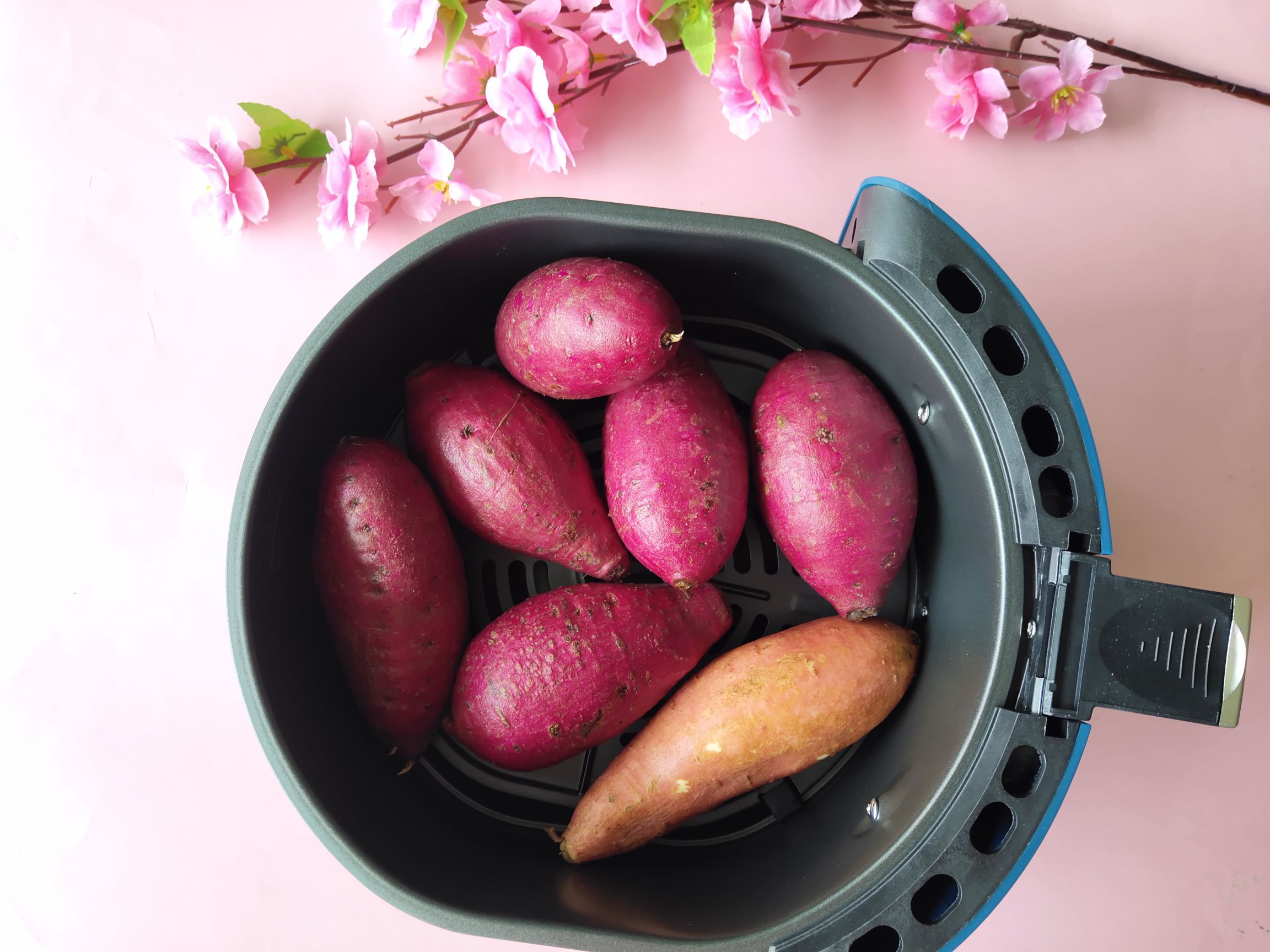 Dragon Fruit, Yam, Purple Sweet Potato Mooncake recipe