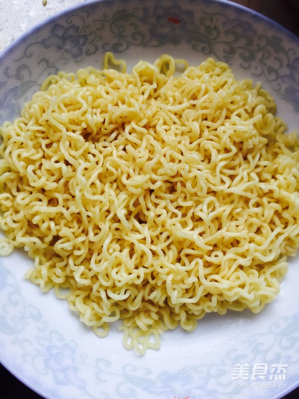 Fried Instant Noodles recipe