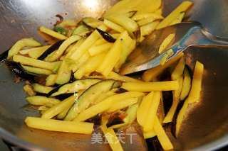 Vegetarian Fried Green Pepper Eggplant and Potato Chips recipe