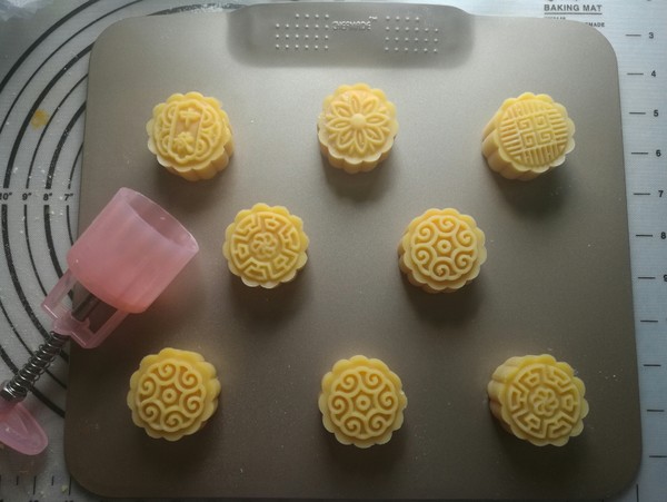 Sands Custard Liuxin Mooncakes recipe