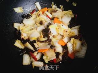 Stir Fried Fungus with Cabbage recipe