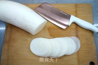 White Radish Pork Tongs recipe