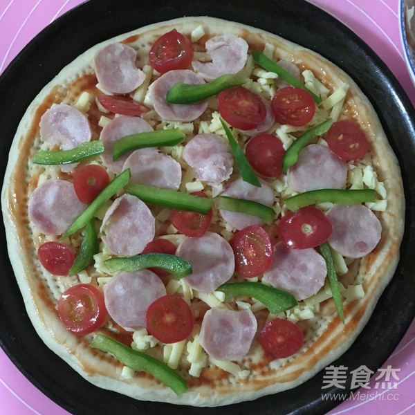 Nutritious and Delicious Fruit and Vegetable Sausage Pizza recipe