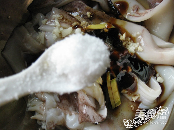 Grilled Squid with Garlic and Cumin recipe