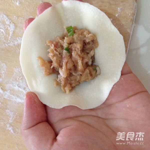 Milk-flavored Spanish Mackerel Dumplings recipe