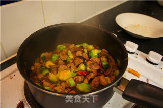 Stir-fried Lamb with Black Pepper, Green Onion and Kale recipe