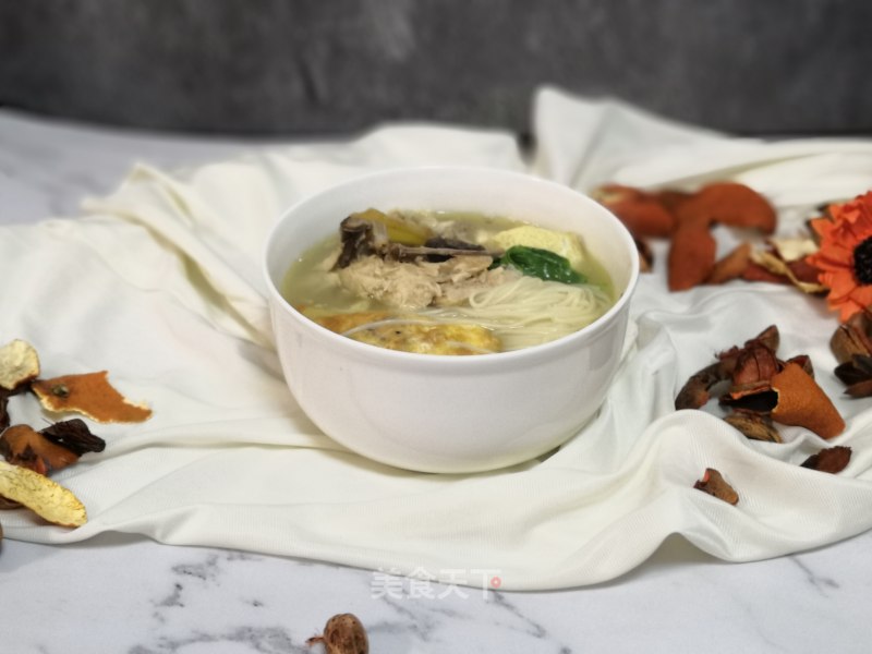 Chicken Soup and Egg Dumpling Noodles recipe