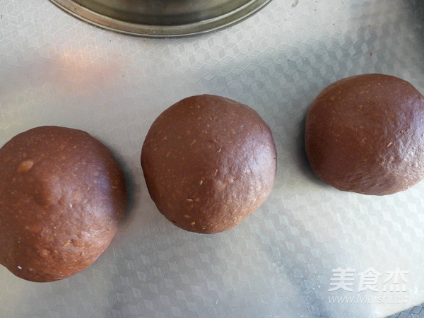 Whole Wheat Cocoa Mochi Soft European Buns recipe